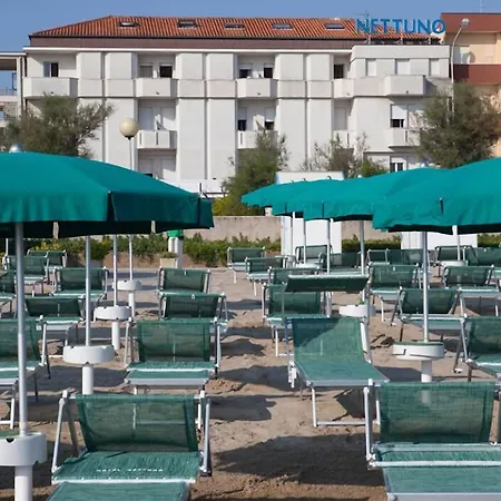 Nettuno 西尼加利亚